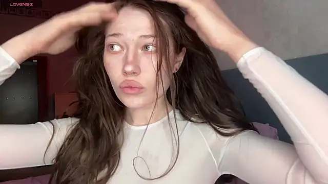 eva varnerr online show from April 10, 2026, 7:18 pm