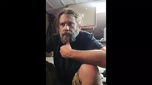 Snapshot of zaneporter46 chatting on May 3, 2026, 8:31 am zaneporter46 online show from May 3, 2026, 8:31 am