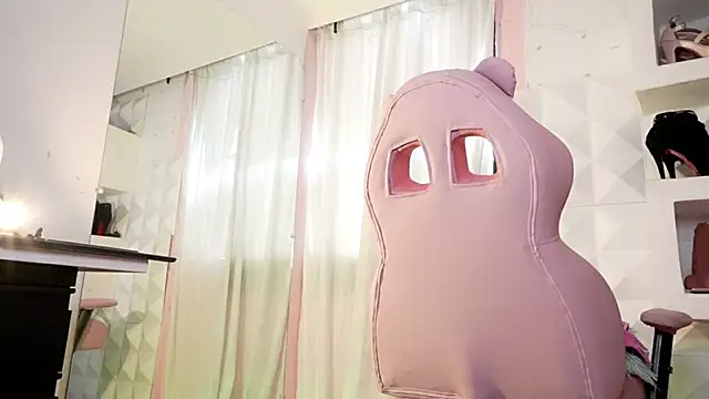 Mara-Bella online show from February 13, 2026, 4:47 pm