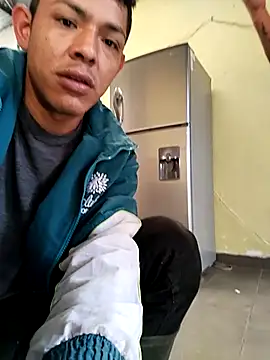 crazysex095 online show from February 6, 2025, 12:16 pm