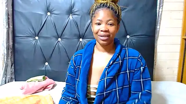Snapshot of EROTIC_BARBIE28 chatting on July 21, 2026, 5:54 am EROTIC BARBIE28 online show from July 21, 2026, 5:54 am