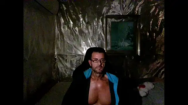 Snapshot of Marieettee chatting on December 27, 2024, 4:21 pm Marieettee online show from December 27, 2024, 4:21 pm