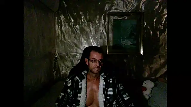 Snapshot of Marieettee chatting on January 2, 2025, 11:06 pm Marieettee online show from January 2, 2025, 11:06 pm