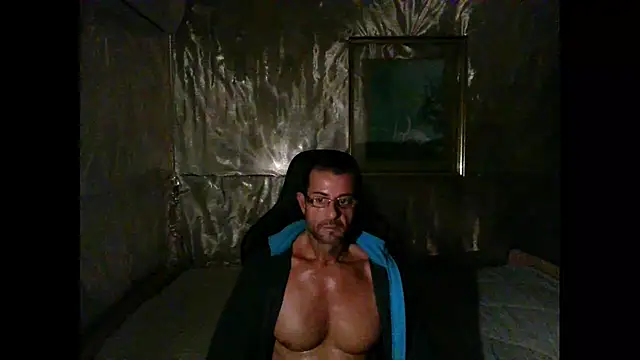 Snapshot of Marieettee chatting on January 16, 2025, 12:42 pm Marieettee online show from January 16, 2025, 12:42 pm