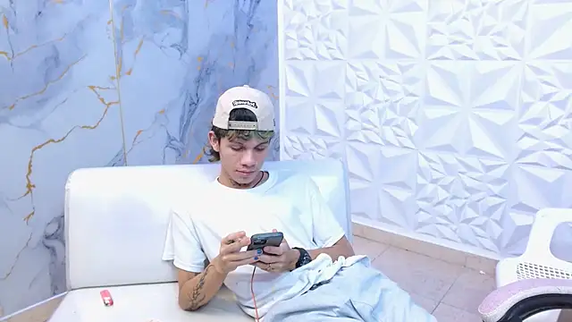 andy dan18 online show from April 4, 2026, 8:06 pm