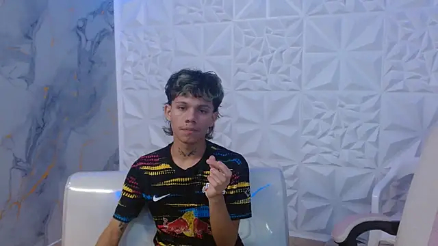 andy dan18 online show from April 15, 2026, 8:31 pm