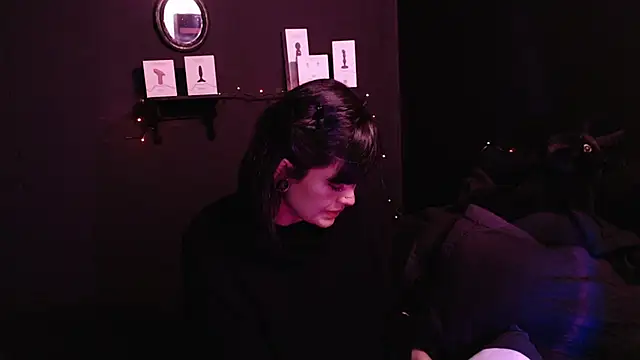 rousstattoo online show from September 29, 2025, 11:31 pm