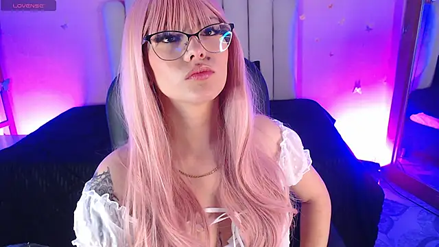 Sweetlu gh online show from November 8, 2025, 10:19 pm