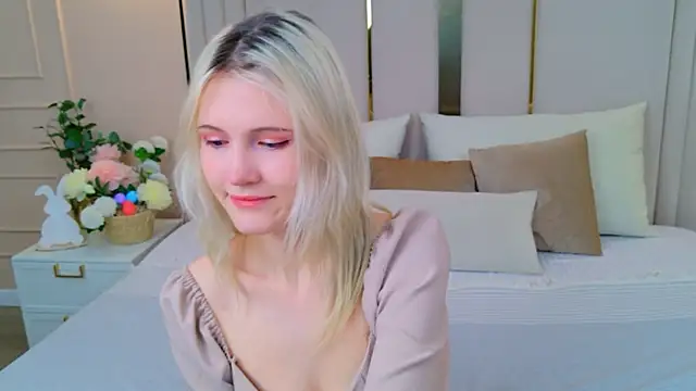 NellieLoyns online show from April 7, 2026, 5:24 pm