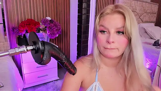 LolaAngellx online show from April 18, 2026, 8:42 pm