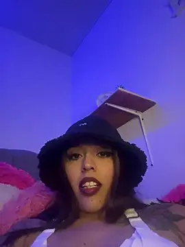 BlueStoneX online show from February 9, 2025, 8:22 am