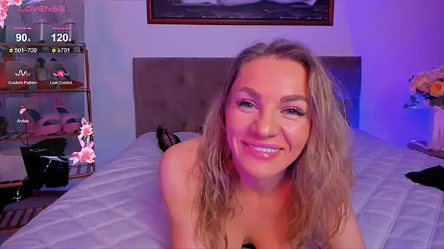 Oliva Candy online show from March 6, 2025, 10:04 pm