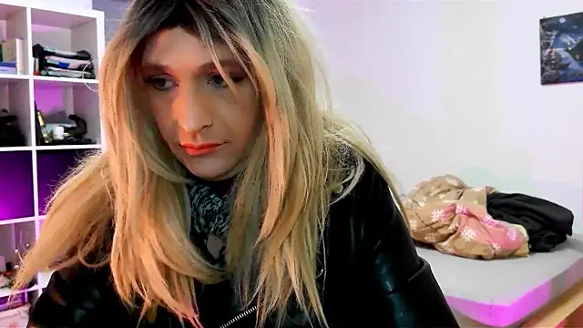 DYasmin69 online show from February 11, 2025, 6:01 pm