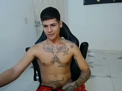 Snapshot of Clyde019 chatting on January 5, 2025, 7:28 pm Clyde019 online show from January 5, 2025, 7:28 pm