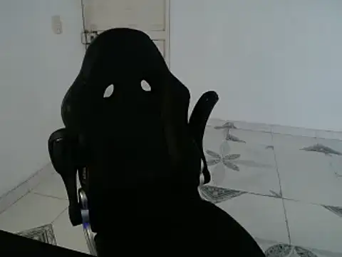 Snapshot of Clyde019 chatting on January 8, 2025, 6:20 pm Clyde019 online show from January 8, 2025, 6:20 pm