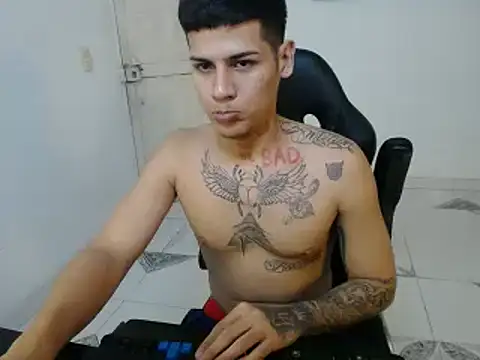 Snapshot of Clyde019 chatting on January 29, 2025, 11:56 pm Clyde019 online show from January 29, 2025, 11:56 pm