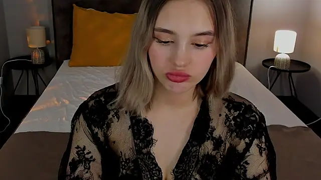 AngelicaKleee online show from February 5, 2025, 8:11 am