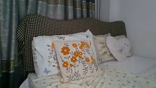 LeydiLi online show from July 14, 2026, 5:18 pm
