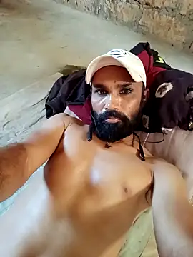 Snapshot of mojmasti143 chatting on February 15, 2025, 10:33 am mojmasti143 online show from February 15, 2025, 10:33 am