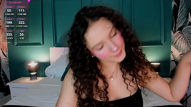 LucyLovelyy online show from January 16, 2025, 7:10 pm
