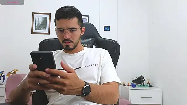 Massimoo 07 online show from October 7, 2025, 7:22 pm