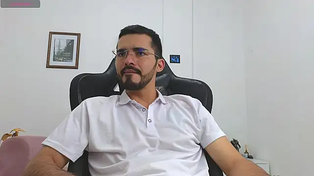 Massimoo 07 online show from October 9, 2025, 7:01 pm