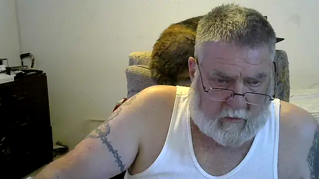 Snapshot of viejo_oso chatting on February 16, 2026, 12:51 am viejo oso online show from February 16, 2026, 12:51 am