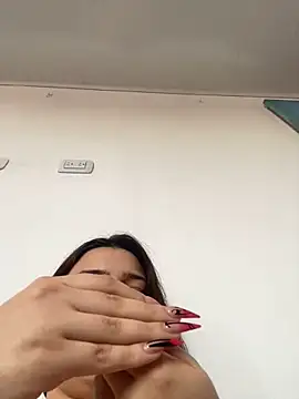 Sophia cyrus11 online show from January 13, 2025, 1:39 pm