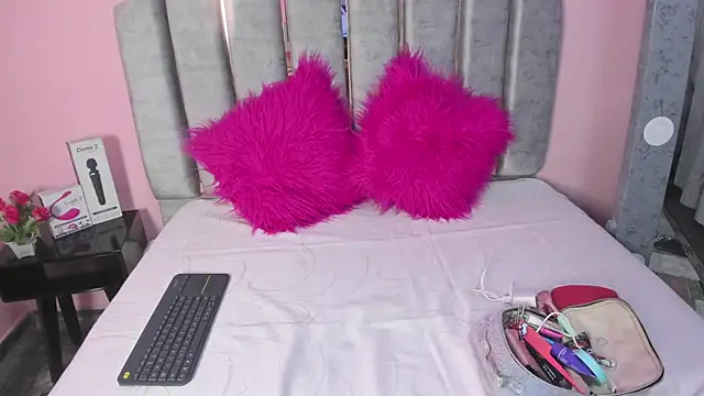 paris noa online show from September 26, 2025, 7:29 pm