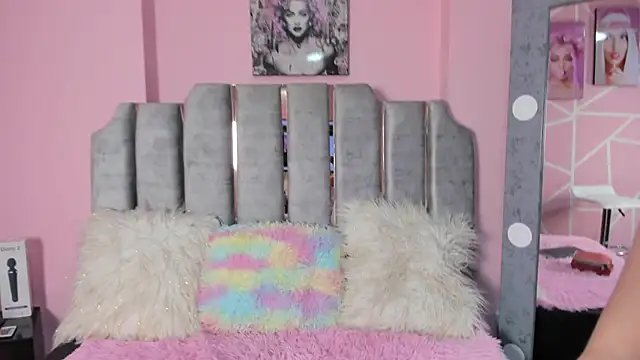 paris noa online show from October 3, 2025, 7:22 pm