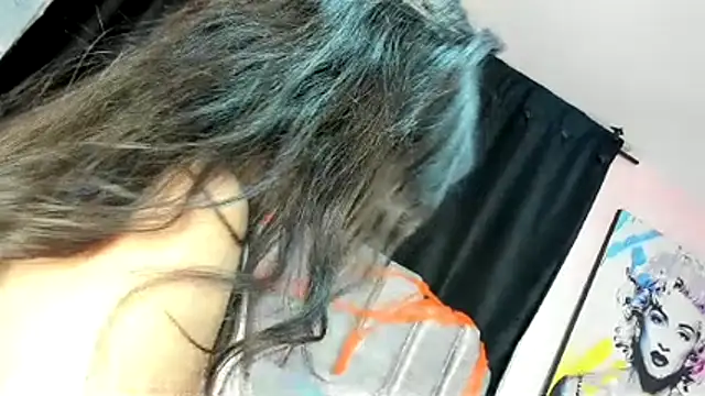 paris noa online show from November 1, 2025, 8:22 pm