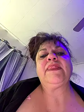 Luciouslouise72xh online show from November 30, 2025, 12:42 pm