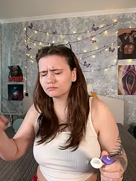 Sabrina shells online show from November 22, 2025, 9:52 am