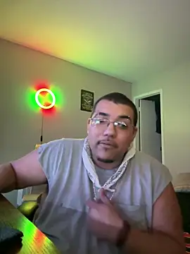 cloudy couple444 online show from February 8, 2025, 8:09 am