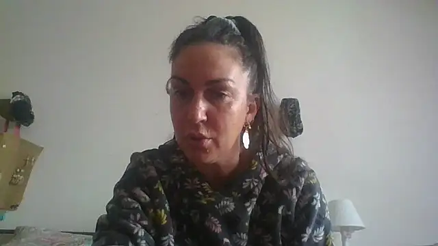 Snapshot of BELLAMORGANE1 chatting on December 24, 2024, 3:26 pm BELLAMORGANE1 online show from December 24, 2024, 3:26 pm