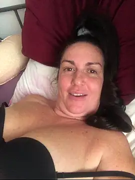 Snapshot of BELLAMORGANE1 chatting on October 25, 2025, 2:13 pm BELLAMORGANE1 online show from October 25, 2025, 2:13 pm