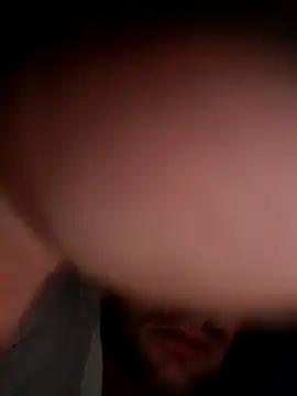 michemichemiche8 online show from October 3, 2025, 8:50 pm