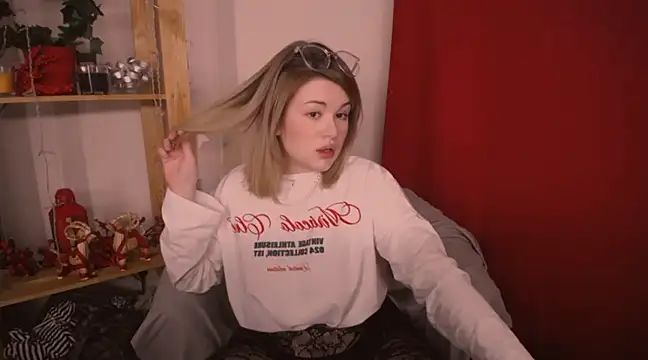 TessPleasure online show from January 16, 2025, 8:00 am