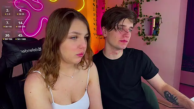 RobertAndLinela online show from February 27, 2025, 10:26 am