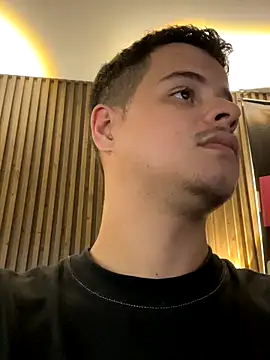 Snapshot of MaattMiller chatting on November 7, 2025, 6:02 am MaattMiller online show from November 7, 2025, 6:02 am