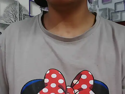 Somiya87 online show from December 5, 2025, 6:04 pm