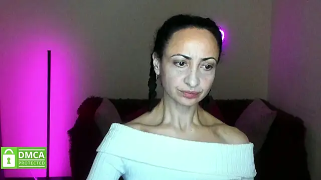 Arianasweety23 online show from October 28, 2025, 6:32 pm