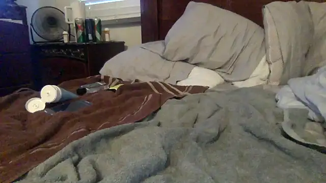 bubblebut420 online show from December 24, 2024, 10:22 am