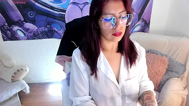 Irene Grey20 online show from October 19, 2025, 1:39 am