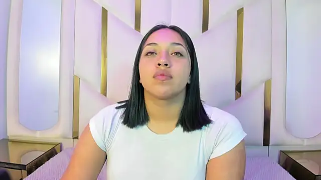 Snapshot of IsabellRodriguez18 chatting on May 21, 2026, 3:24 am IsabellRodriguez18 online show from May 21, 2026, 3:24 am