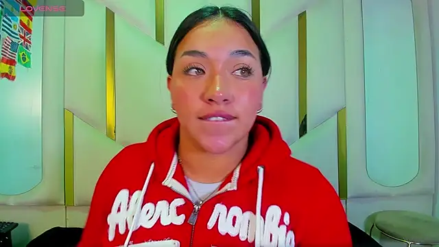 Snapshot of IsabellRodriguez18 chatting on June 27, 2026, 3:33 am IsabellRodriguez18 online show from June 27, 2026, 3:33 am