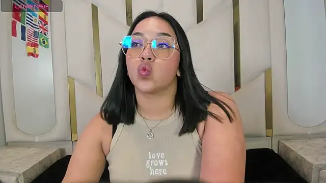 Snapshot of IsabellRodriguez18 chatting on July 1, 2026, 3:52 am IsabellRodriguez18 online show from July 1, 2026, 3:52 am