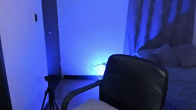 nala-saphir online show from December 22, 2025, 7:16 am