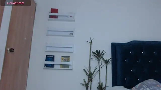 Snapshot of mari_heart chatting on March 13, 2025, 12:05 am mari heart online show from March 13, 2025, 12:05 am