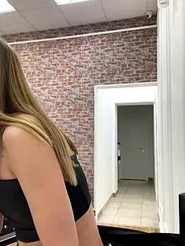 KiraMyers online show from October 11, 2025, 4:33 am